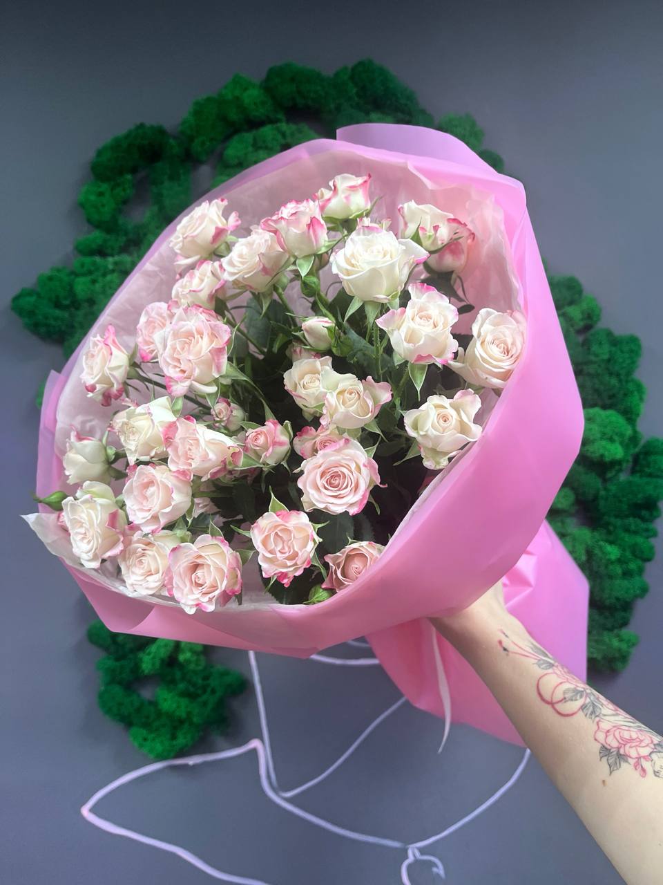 Букет из кустовых роз