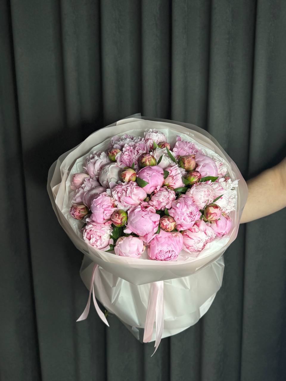 Букет из пионов