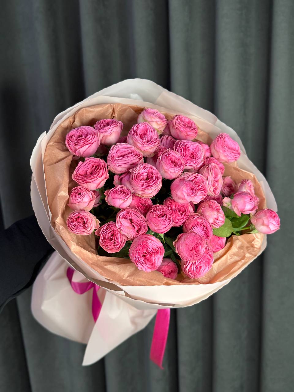 Букет из пионовиднх роз