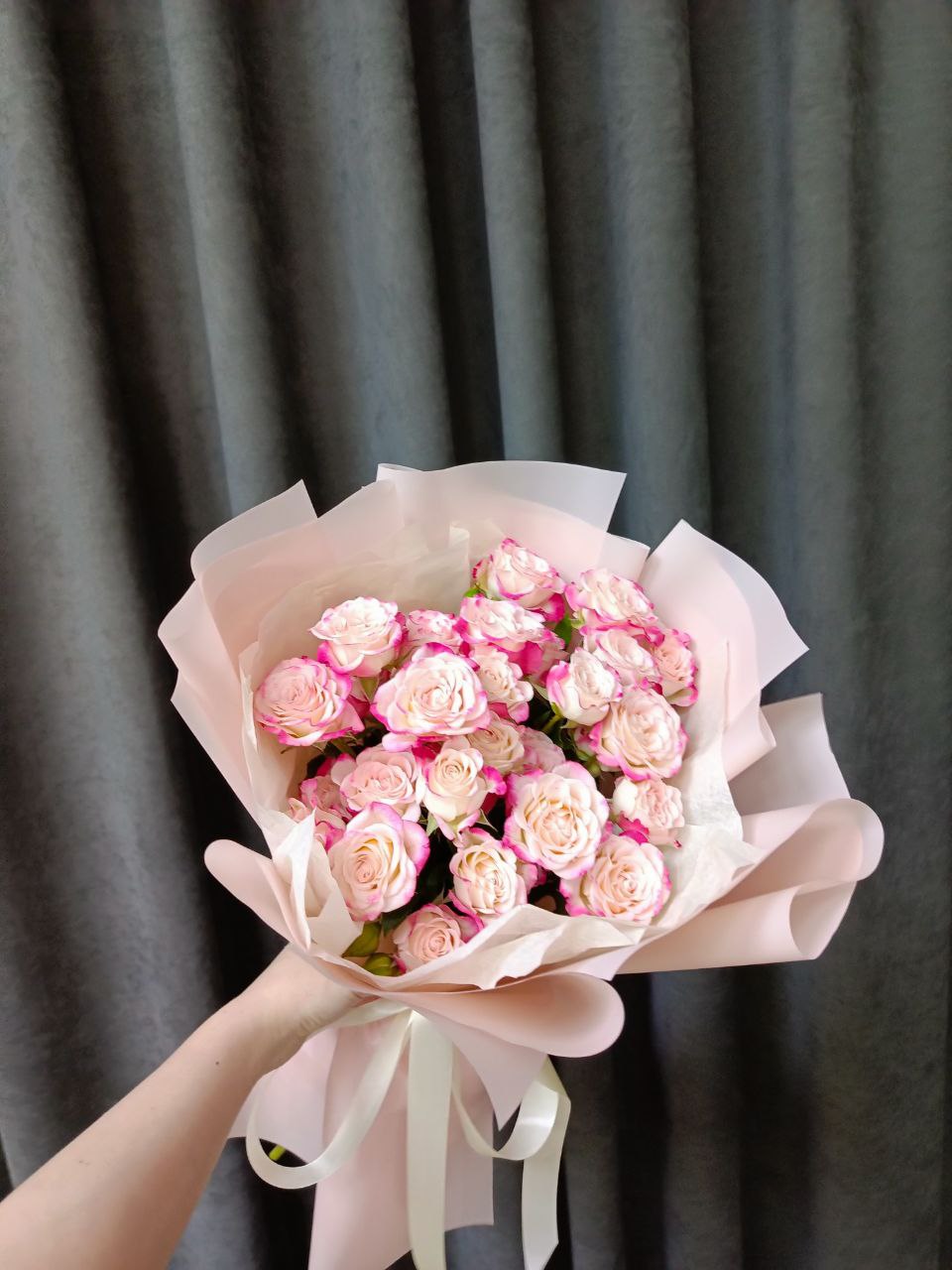 Букет из кустовых роз