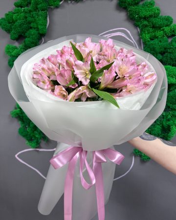 Букет из 9 розовых альстромерий